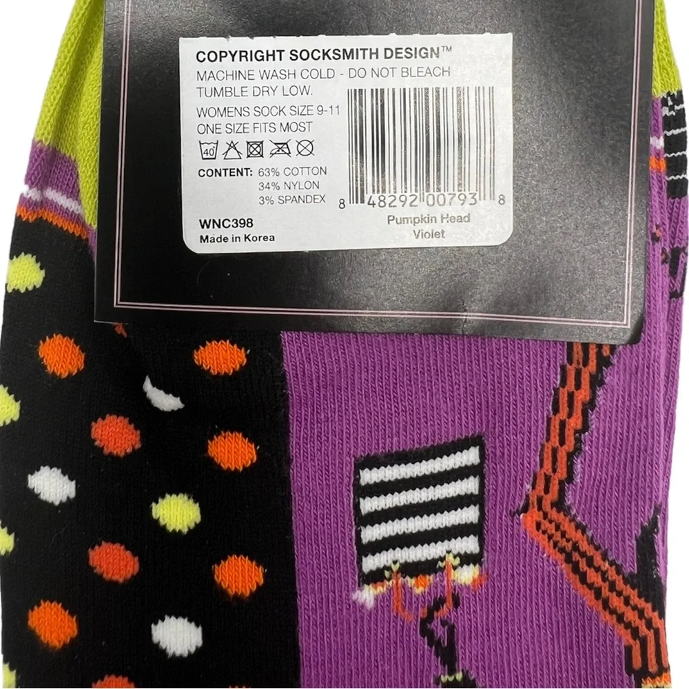 🌟 Women’s Pumpkin Head Crew Socks